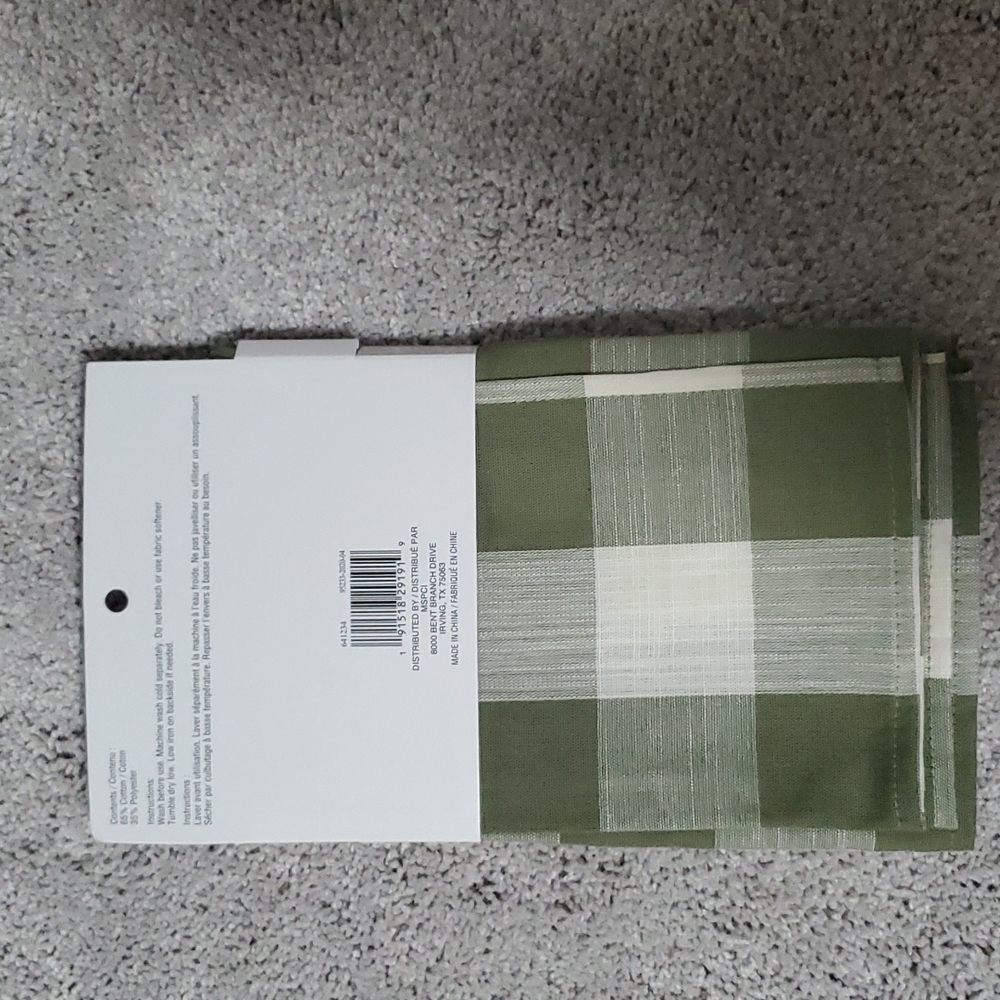 4 PC CLOTH NAPKINS - Picture 2 of 6